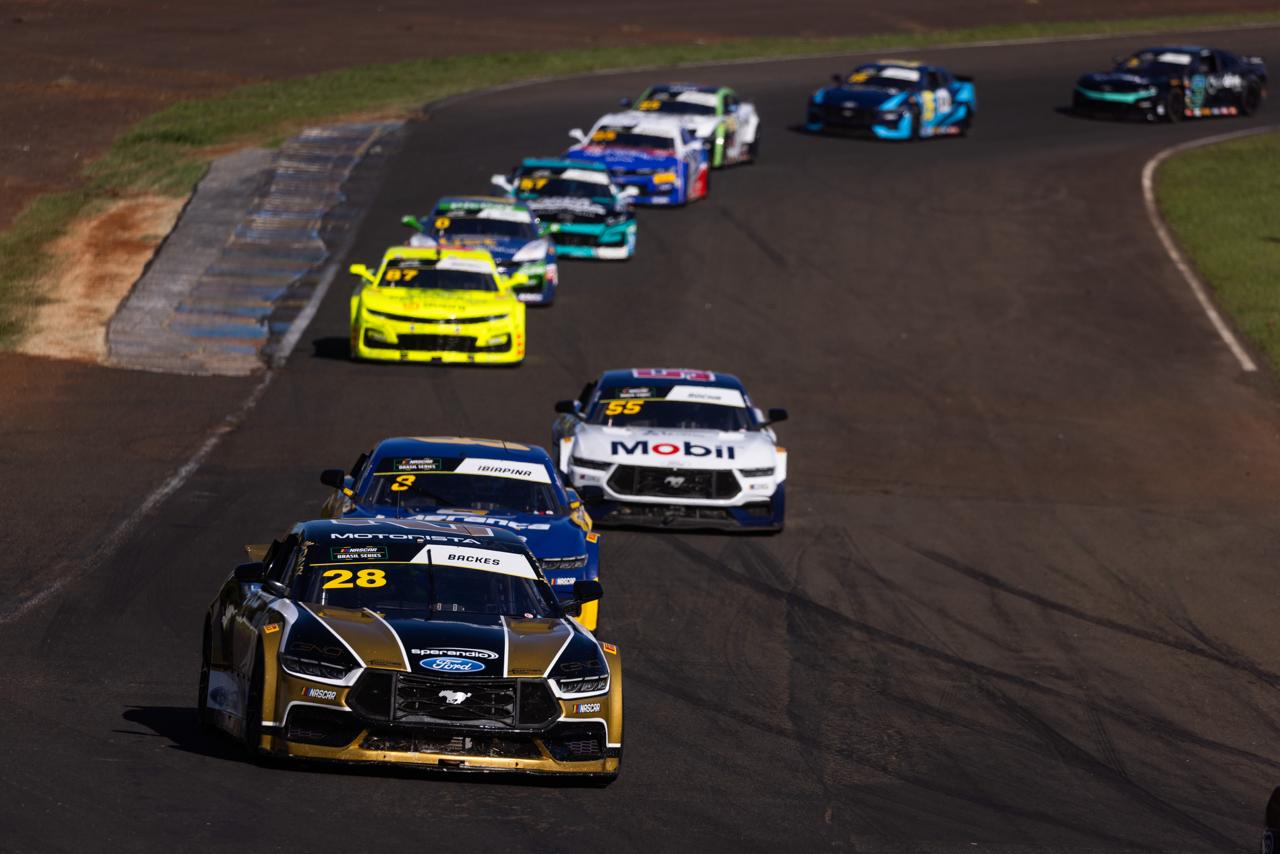 NASCAR Brasil: Casagrande vence Corrida 2 após disputa eletrizante em Londrina