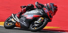 Moto3: Almansa bate Morelli com volta no final e fatura pole position em Aragón
