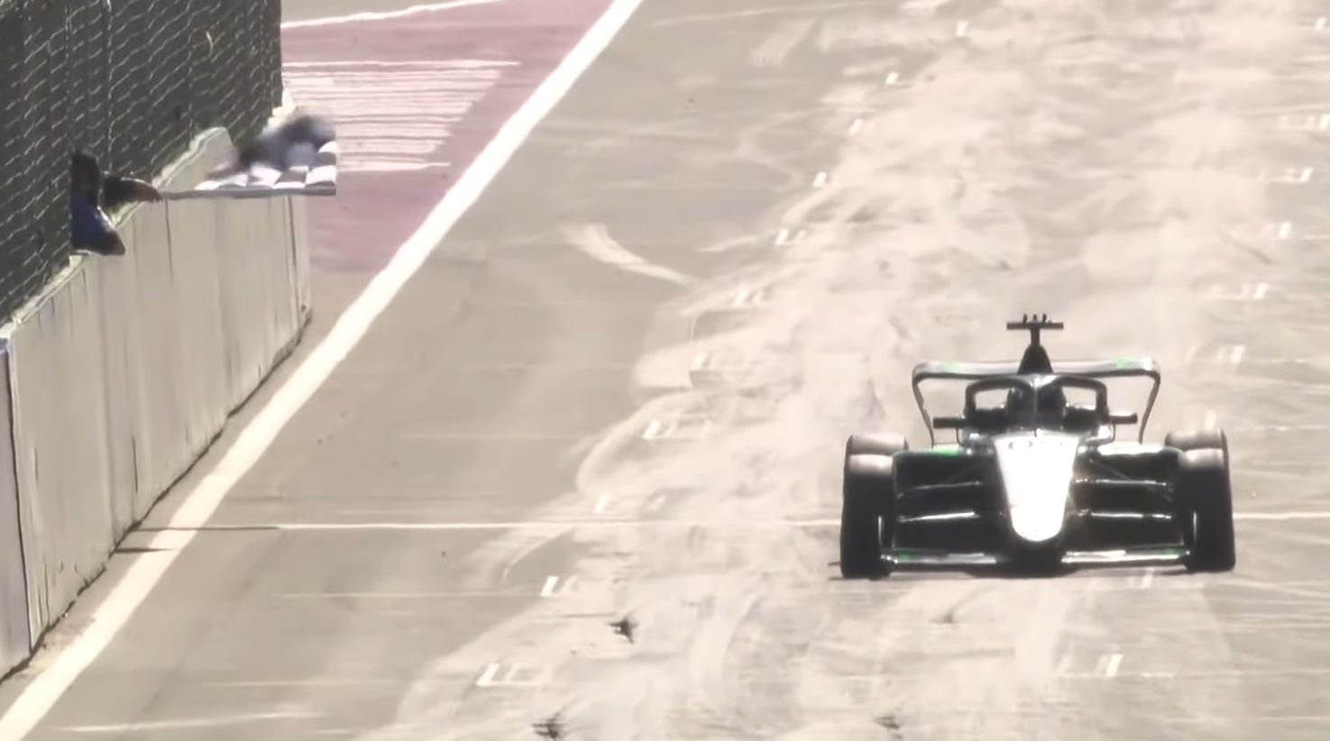 Westcott domina de ponta a ponta e vence corrida 1 do GP da Holanda da F1 Academy Westcott domina de ponta a ponta e vence corrida 1 do GP da Holanda da F1 Academy