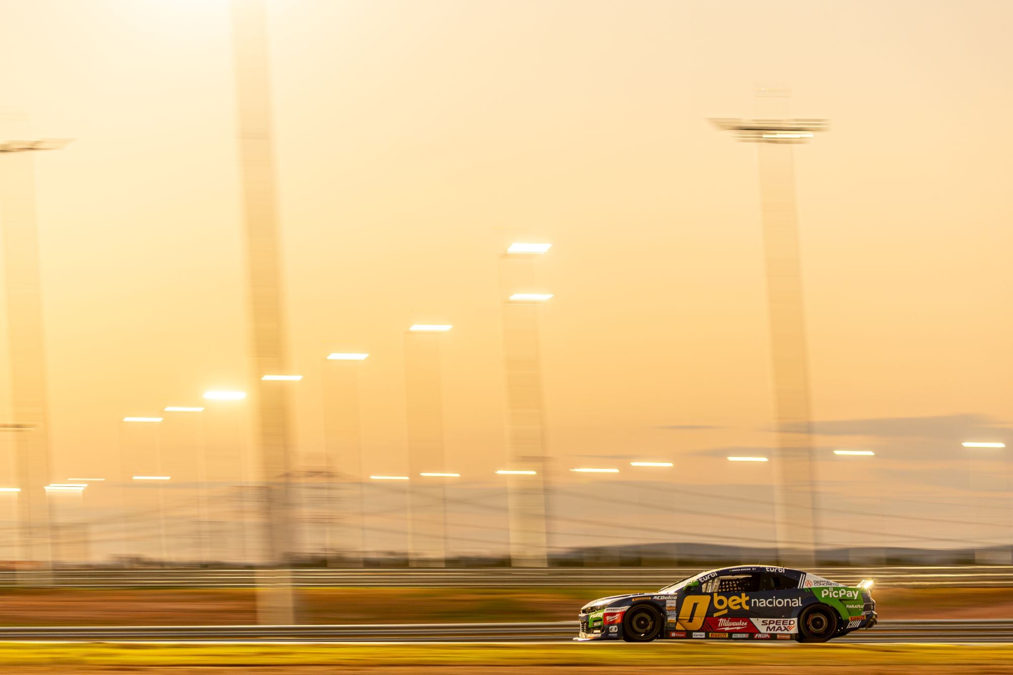 Cacá Bueno parte para Londrina e busca primeiras posições na NASCAR Brasil Cacá Bueno