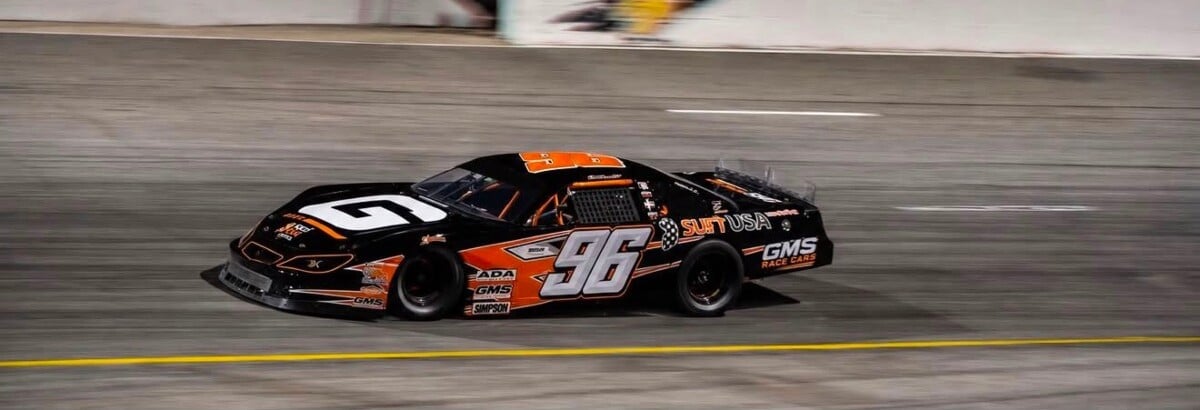 Tito Giaffone estreia nos EUA com segundo lugar em oval após liderar mais de 50 voltas na NASCAR Pro Late Model Tito Giaffone estreia nos EUA com segundo lugar em oval após liderar mais de 50 voltas na NASCAR Pro Late Model