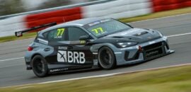 TCR South America: Reis supera Rosso e leva bandeira do Brasil ao topo do pódio na Argentina