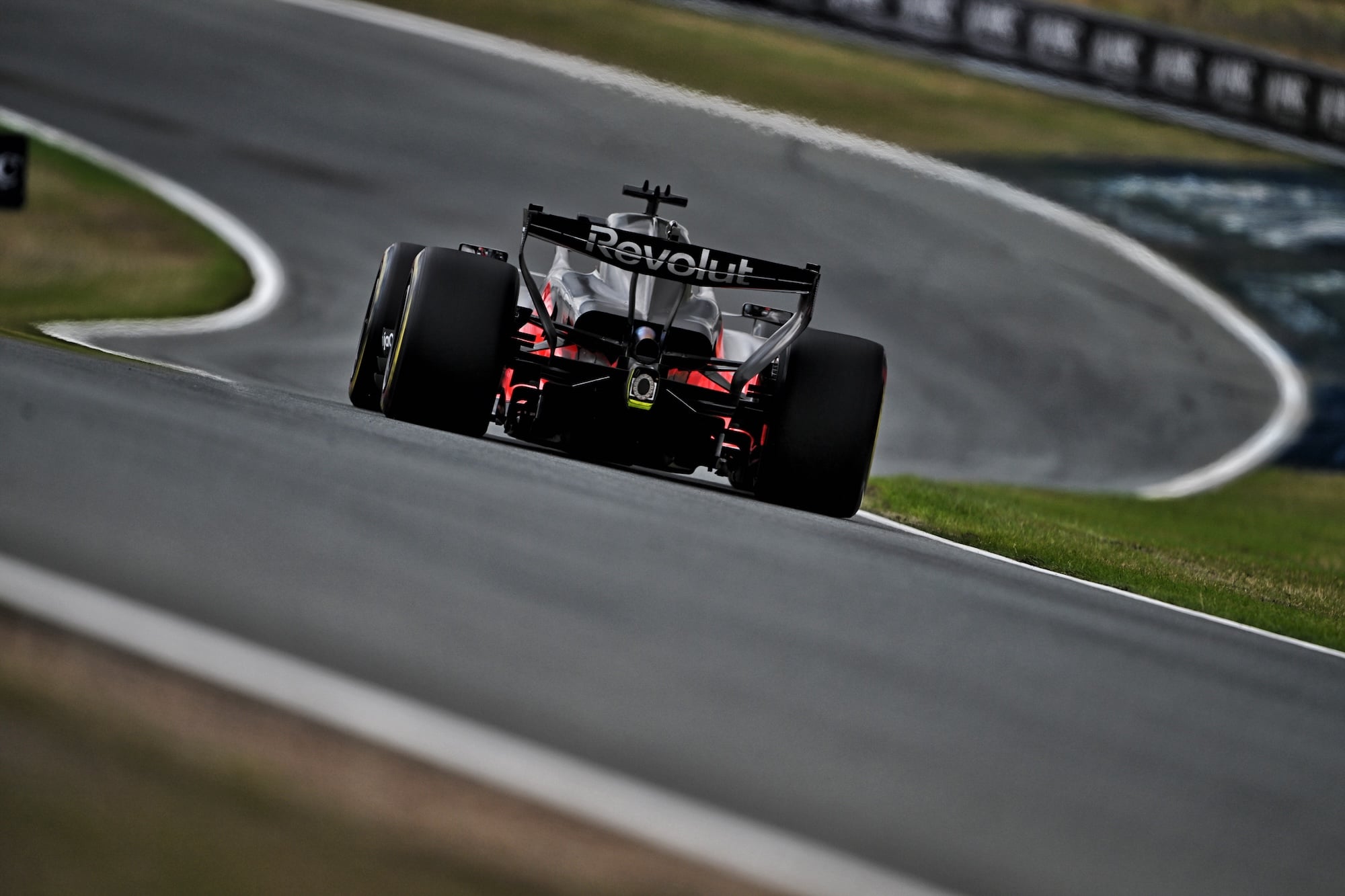 F1: Confira as imagens desta sexta-feira do GP da Holanda 2026 Nico Hulkenberg (GER) Audi F1 Team R26.