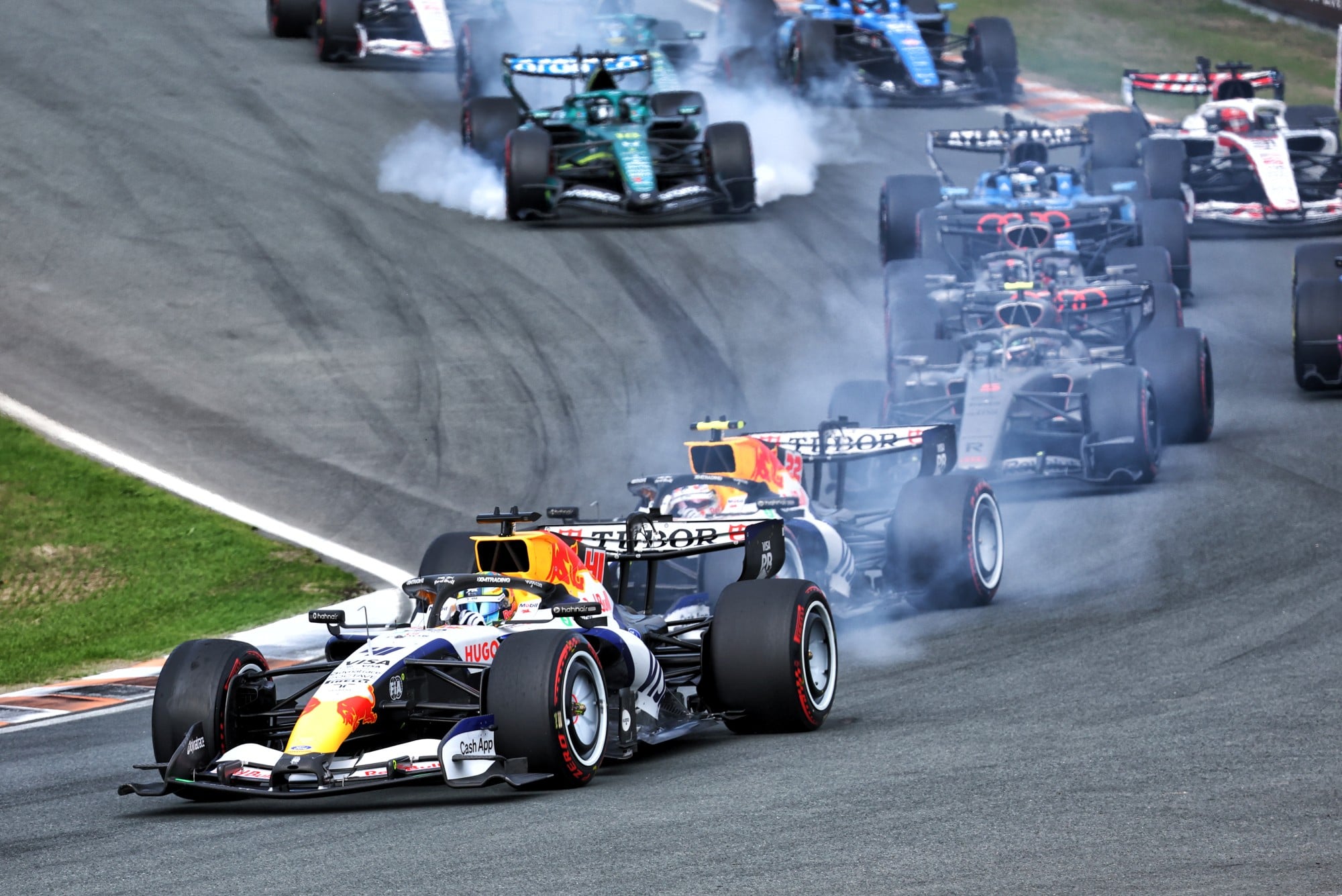 Arvid Lindblad (GBR) Racing Bulls Formula One Team VCARB 03 at the start of the race.