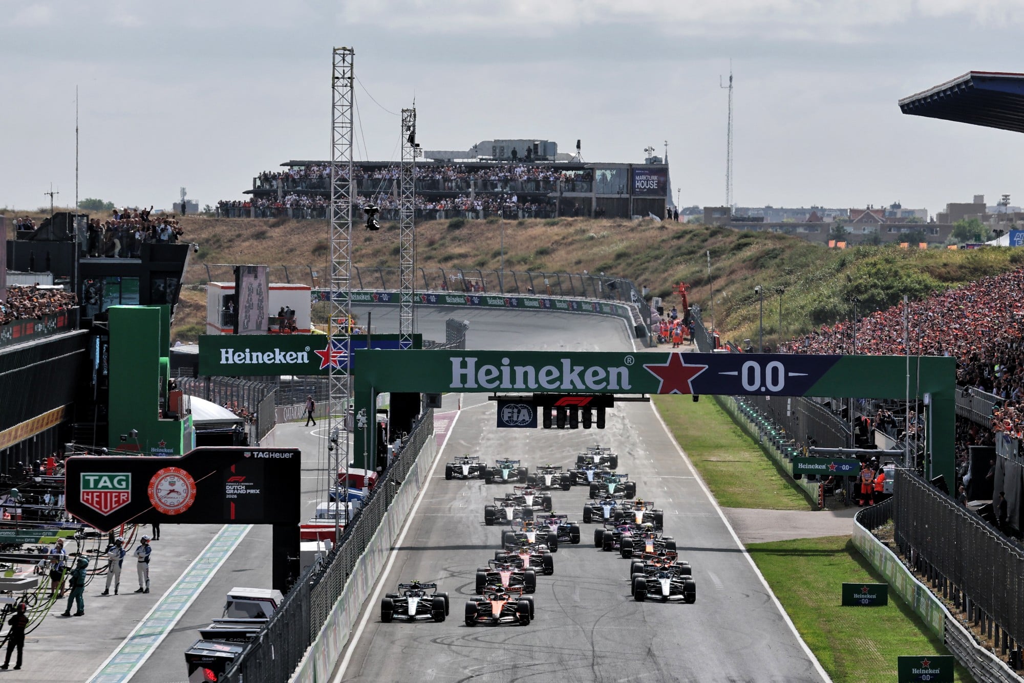 Lando Norris (GBR) McLaren F1 Team MCL40 and Andrea Kimi Antonelli (ITA) Mercedes AMG Formula One Team W17 battle for the lead at the start of the race.