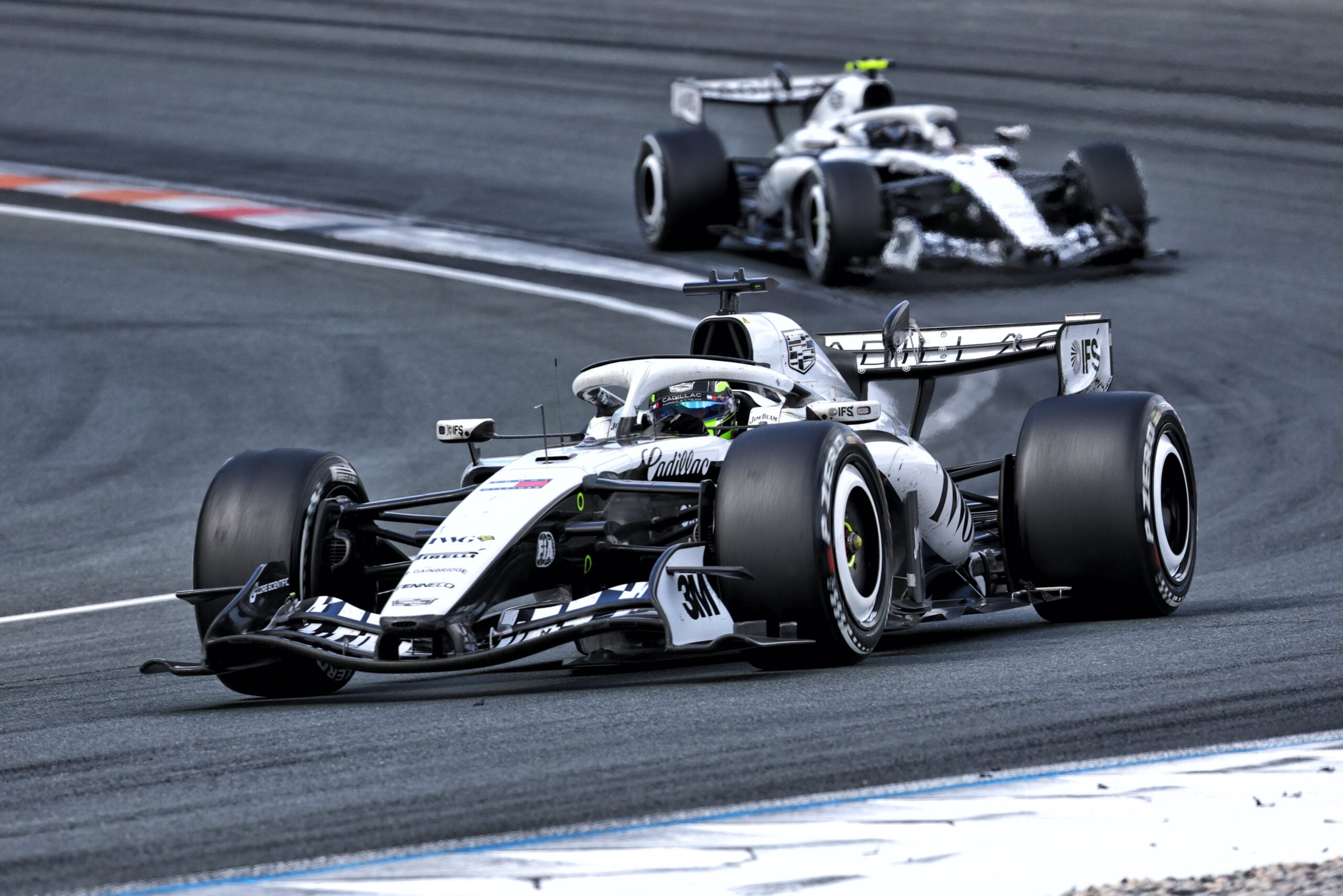 F1: Cadillac ganha posições no grid e quer tentar pontos no GP da Itália Sergio Perez (MEX) Cadillac Formula 1 Team MAC-26.