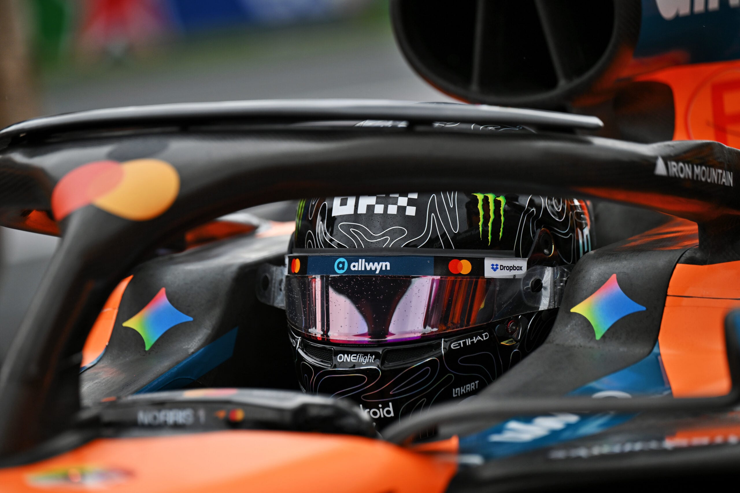 F1: Norris quebra jejum histórico e McLaren domina na Holanda
