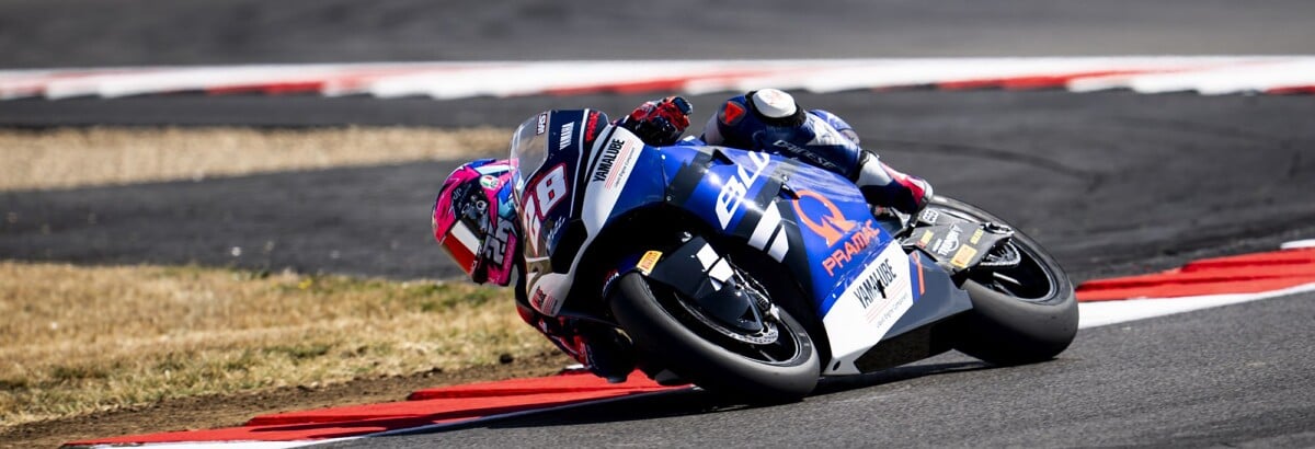 Moto2: Izan Guevara conquista pole position na Inglaterra Moto2: Izan Guevara conquista pole position na Inglaterra