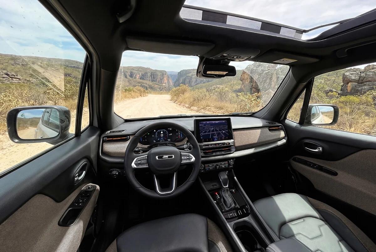 Jeep Renegade Sahara MHEV 2027: como é o SUV renovado para enfrentar os chineses