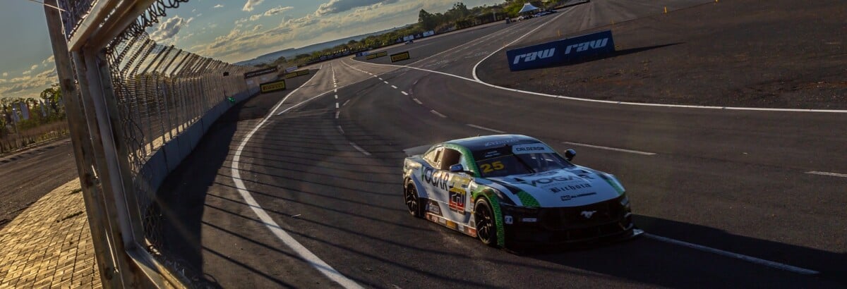AO VIVO: Acompanhe a Corrida 1 da etapa da NASCAR Brasil no oval de Curvelo AO VIVO: Acompanhe a Corrida 1 da etapa da NASCAR Brasil no oval de Curvelo