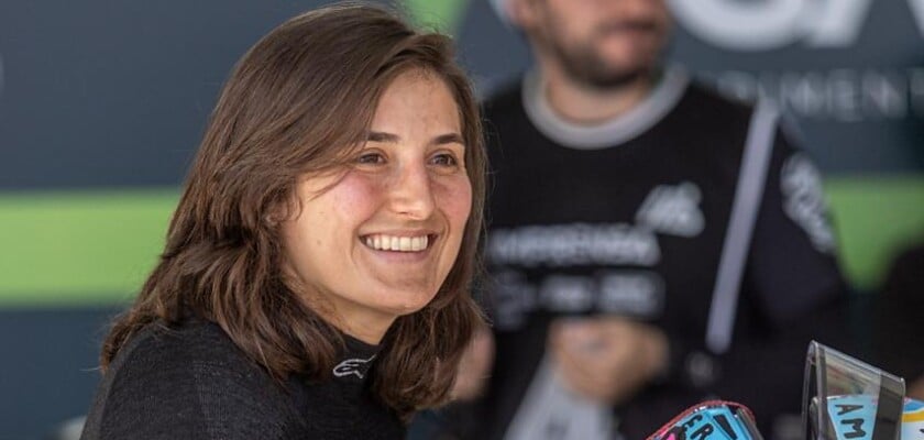 Tatiana Calderón conquista vitória inédita e entra para a história da NASCAR Brasil