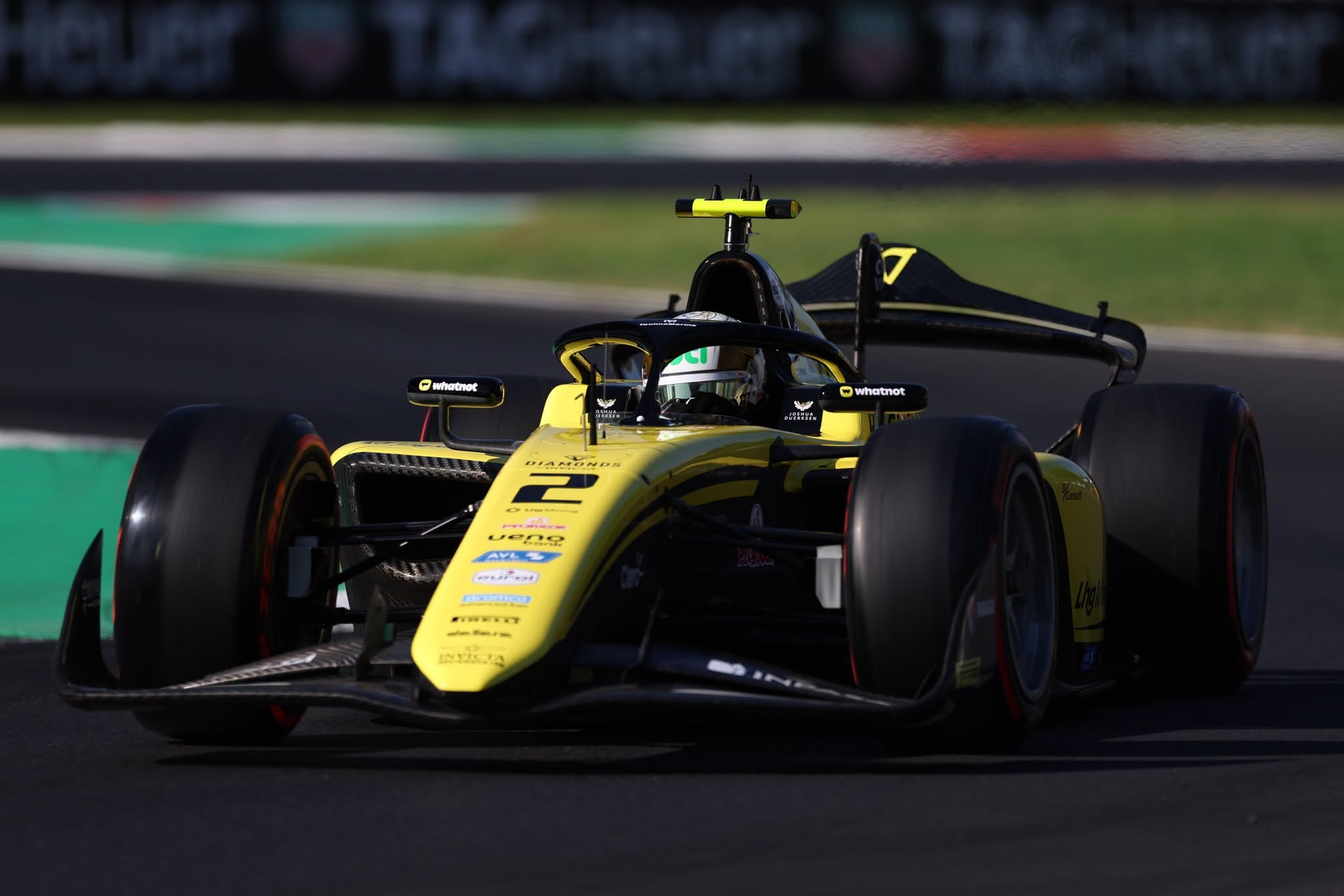 F2: Durksen vence Sprint na Itália. Câmara sofre toque e abandona Joshua Durksen