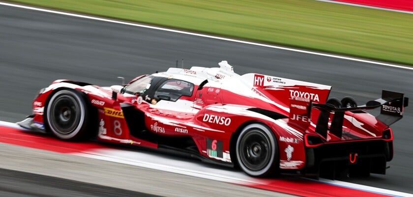 TOYOTA RACING vence em Fuji com Buemi, Hartley e Hirakawa e lidera WEC entre pilotos e construtores