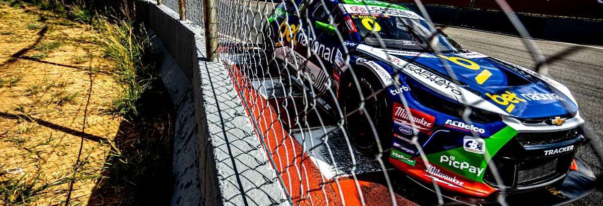 Cacá Bueno aprova rendimento do carro após quarto lugar em treino da NASCAR Brasil no oval em Curvelo Cacá Bueno aprova rendimento do carro após quarto lugar em treino da NASCAR Brasil no oval em Curvelo