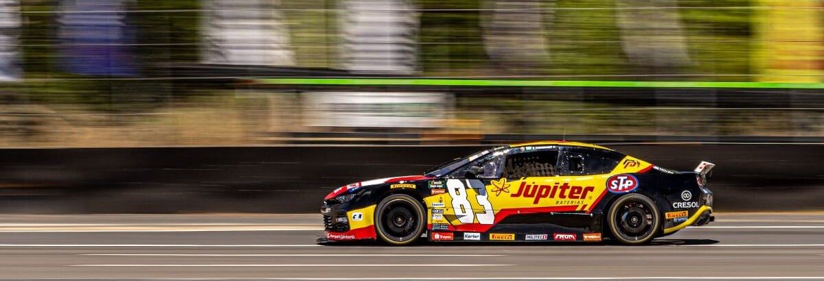 Líder da NASCAR Brasil, Gabriel Casagrande projeta corridas deste domingo após classificação desafiadora em Curvelo