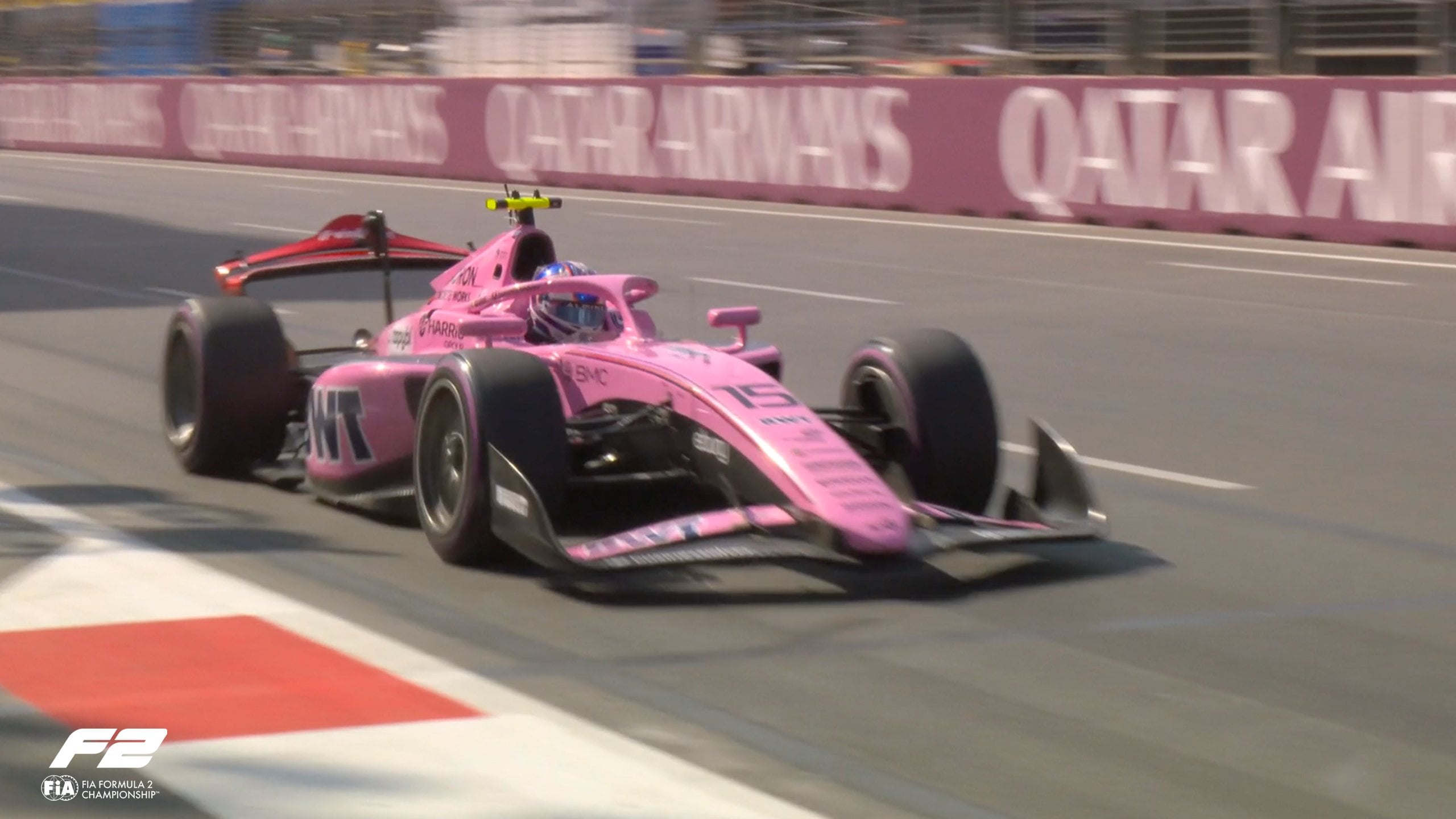 F2: Dunne e Stenshorne faturam poles em Baku. Câmara fica no top-5 nas duas classificações Alexander Dunne