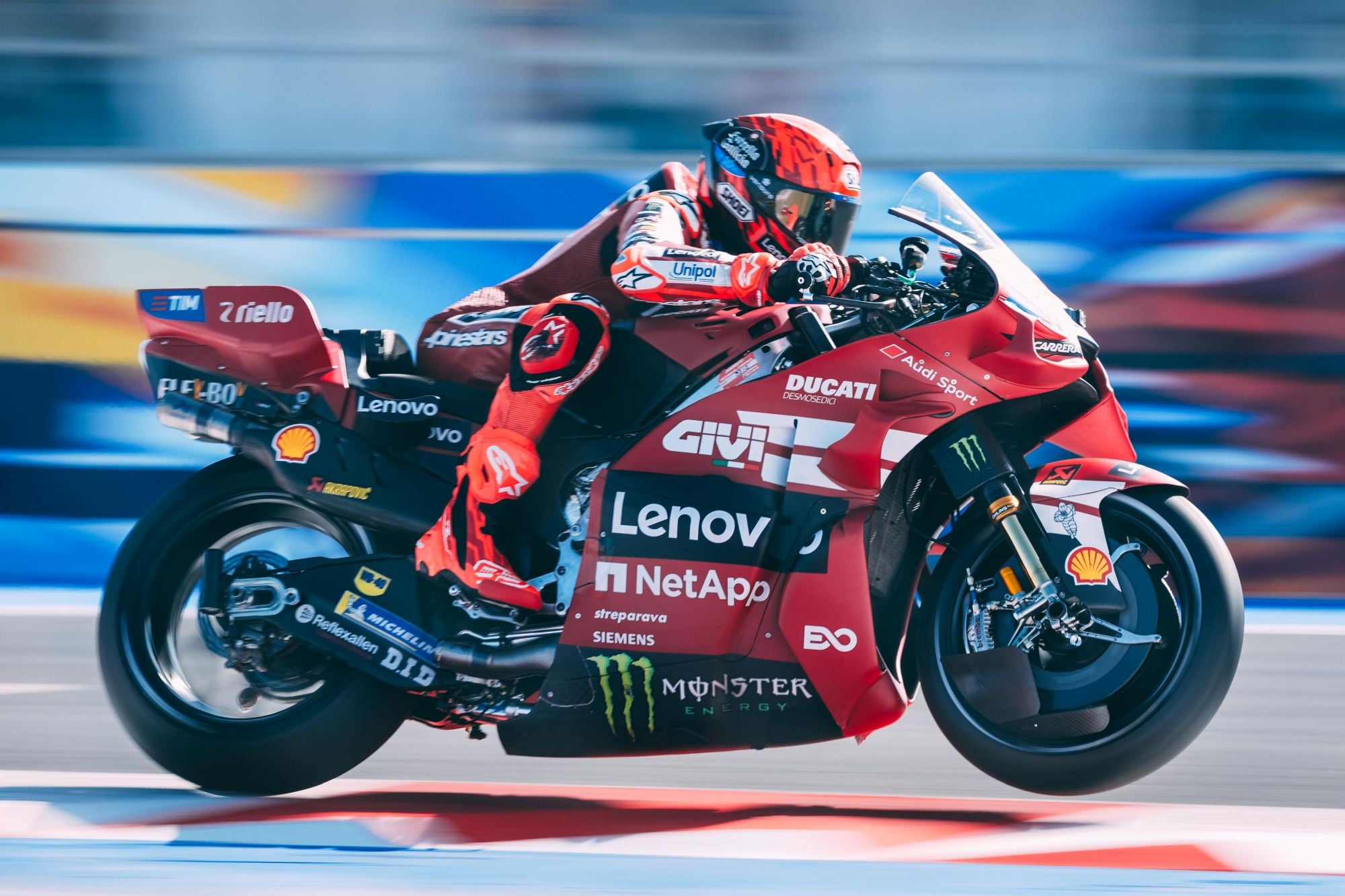 MotoGP: Márquez supera Bezzecchi na largada e vence Sprint em Misano Marc Márquez
