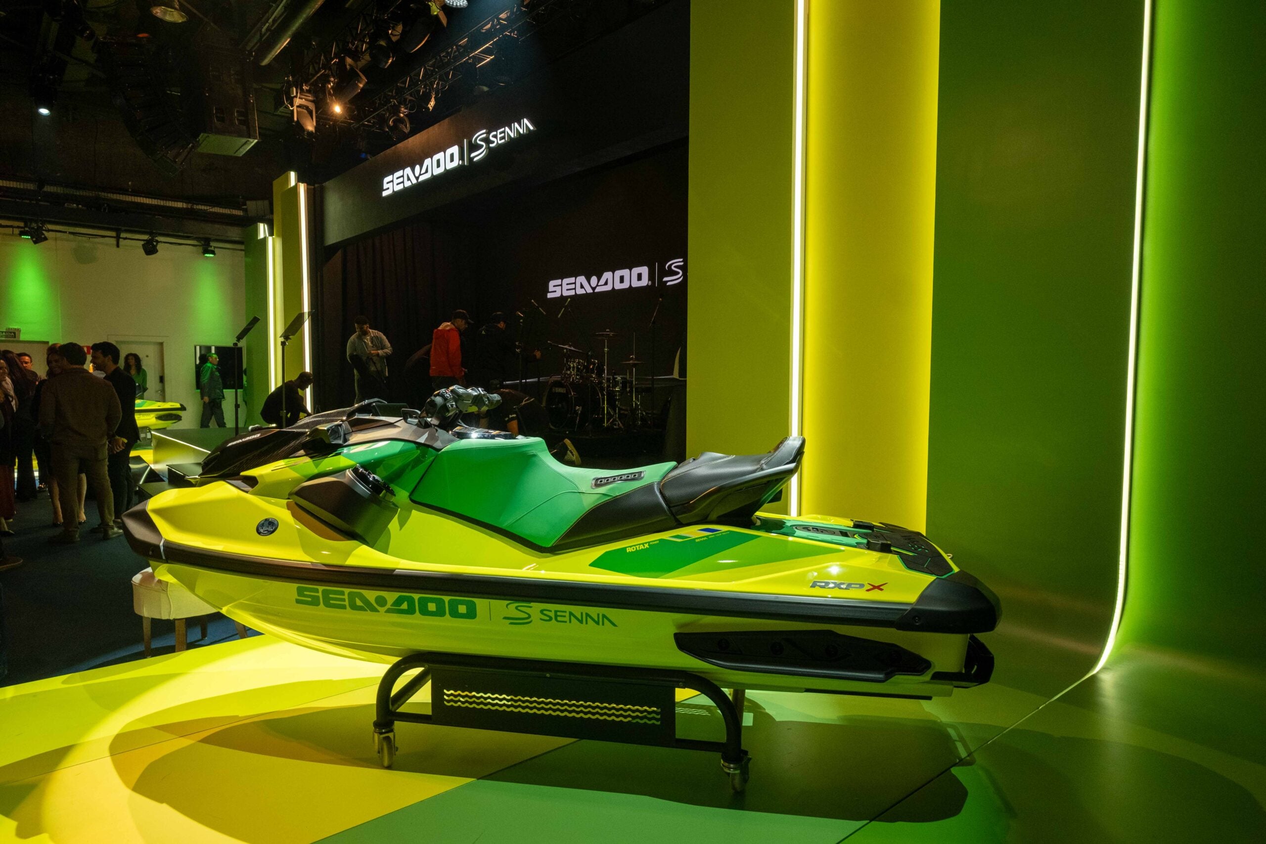 Sea-Doo e marca Senna reúnem convidados em São Paulo para apresentar a edição limitada do RXP-X Senna 350 Senna