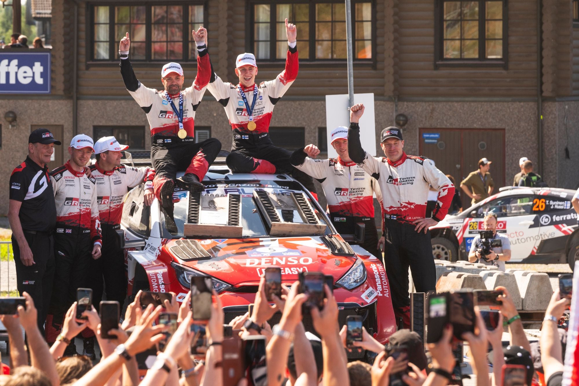 Três pilotos da GAZOO Racing disputam título inédito do WRC na Sardenha