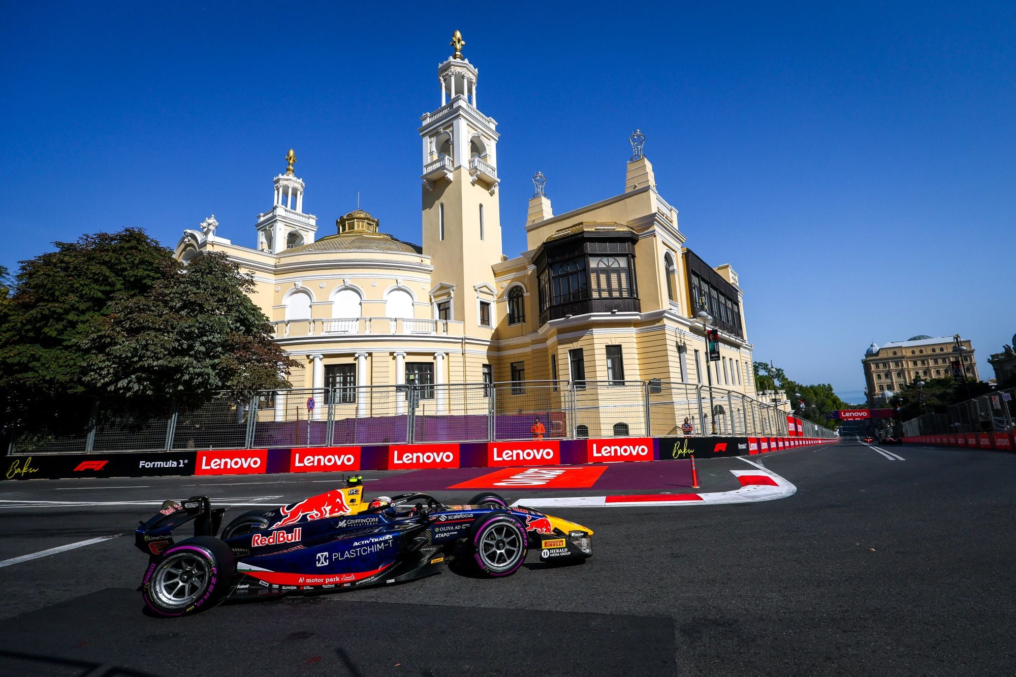 F2: Tsolov perde três posições no grid da corrida de sábado em Baku Nikola Tsolov