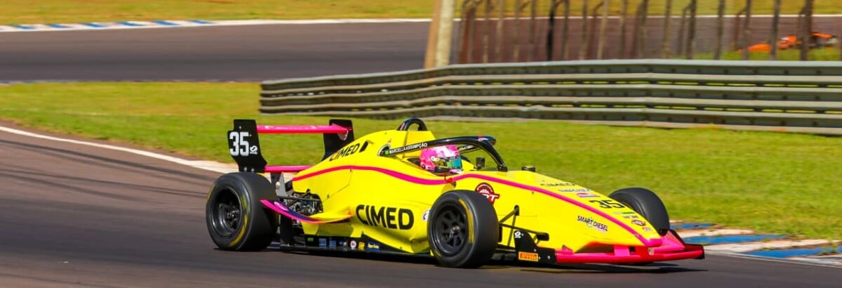 Marcella Assumpção estreia com vitória na categoria feminina da Fórmula Delta em Cascavel Marcella Assumpção estreia com vitória na categoria feminina da Fórmula Delta em Cascavel