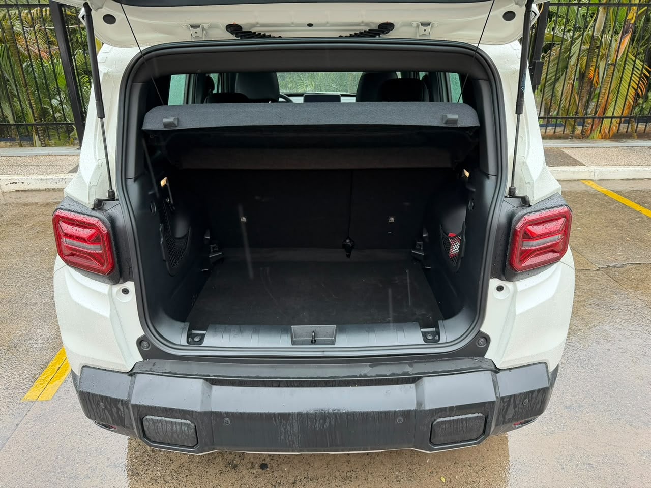 Jeep Renegade Sahara MHEV 2027: como é o SUV renovado para enfrentar os chineses