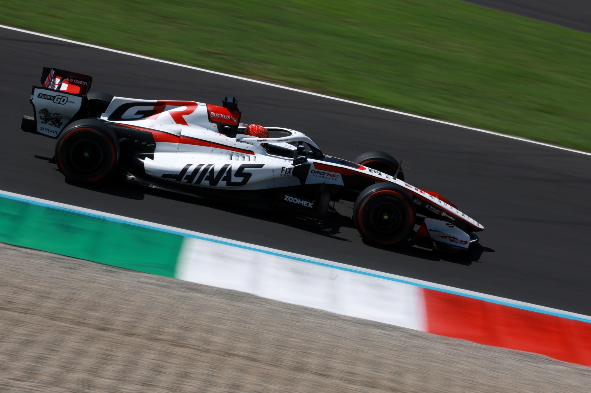 F1: Confira as imagens dos primeiros treinos do GP da Itália 2026 Oliver Bearman (GBR) Haas F1 Team VF-26.