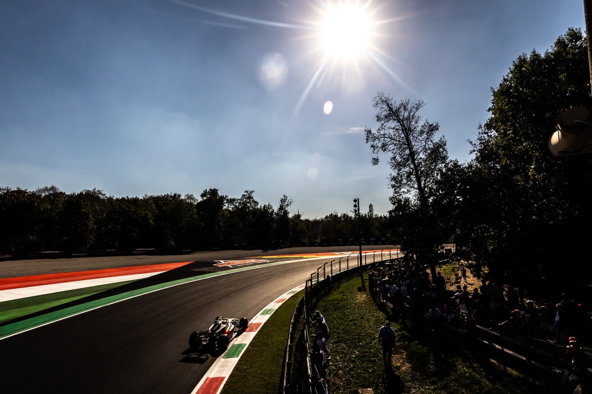 F1: Confira as imagens dos primeiros treinos do GP da Itália 2026 Gabriel Bortoleto (BRA) Audi F1 Team R26.