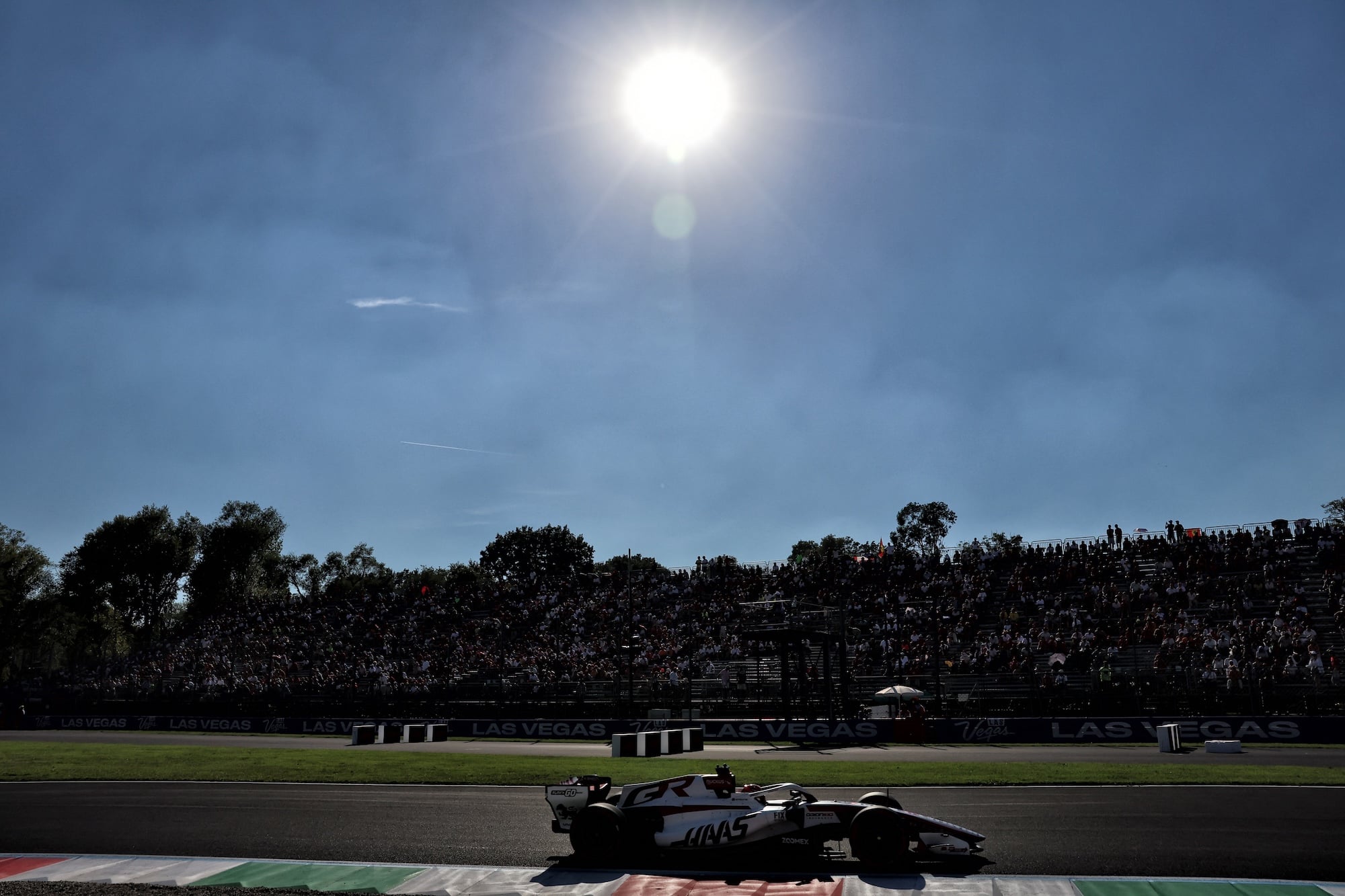 F1: Confira as imagens dos primeiros treinos do GP da Itália 2026 Esteban Ocon (FRA) Haas F1 Team VF-26.