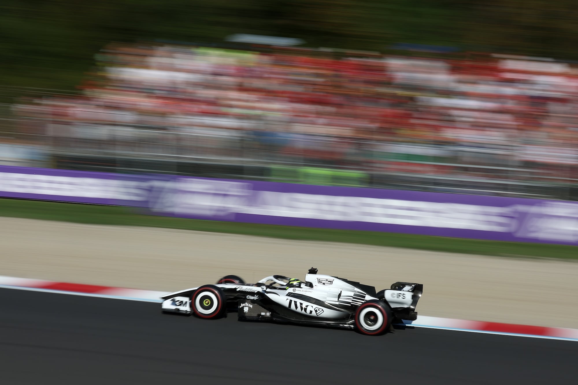 F1: Confira as imagens dos primeiros treinos do GP da Itália 2026 Sergio Perez (MEX) Cadillac Formula 1 Team MAC-26.