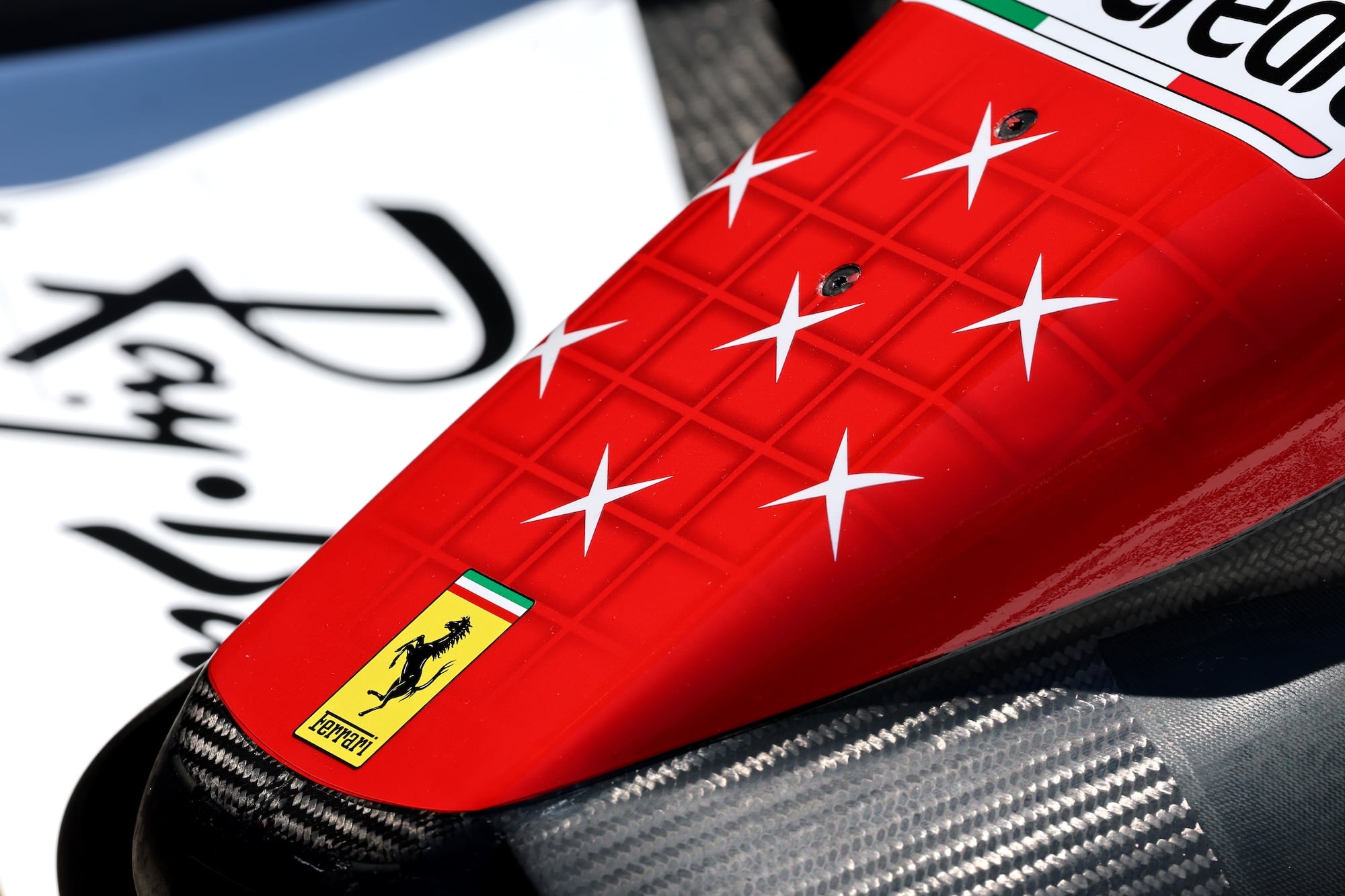 F1: Confira as imagens dos primeiros treinos do GP da Itália 2026 Scuderia Ferrari SF-26 nosecone.