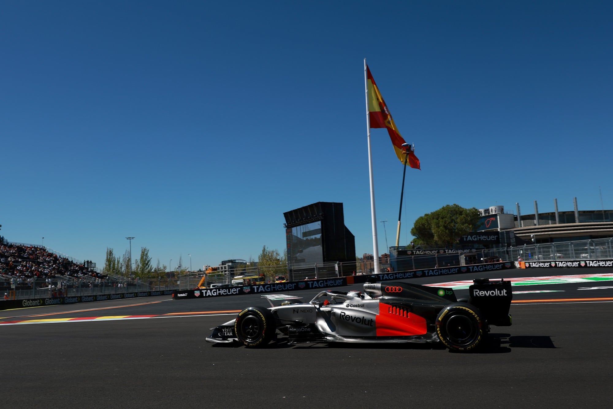 Confira as imagens desta sexta-feira da F1 no Madring Nico Hulkenberg (GER) Audi F1 Team.