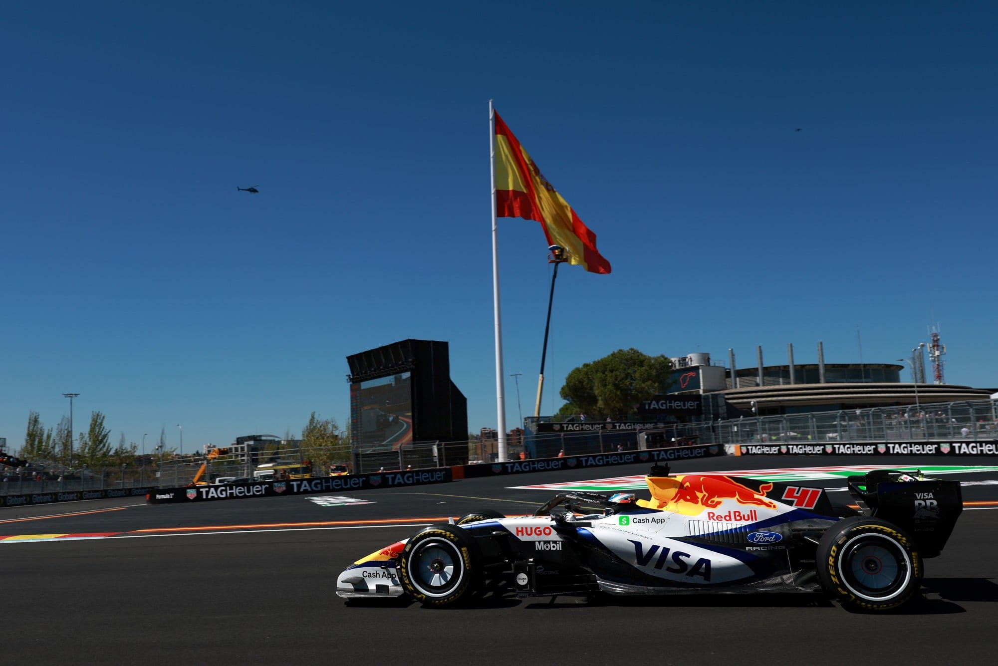 Confira as imagens desta sexta-feira da F1 no Madring Arvid Lindblad (GBR) Racing Bulls Formula One Team VCARB 03.