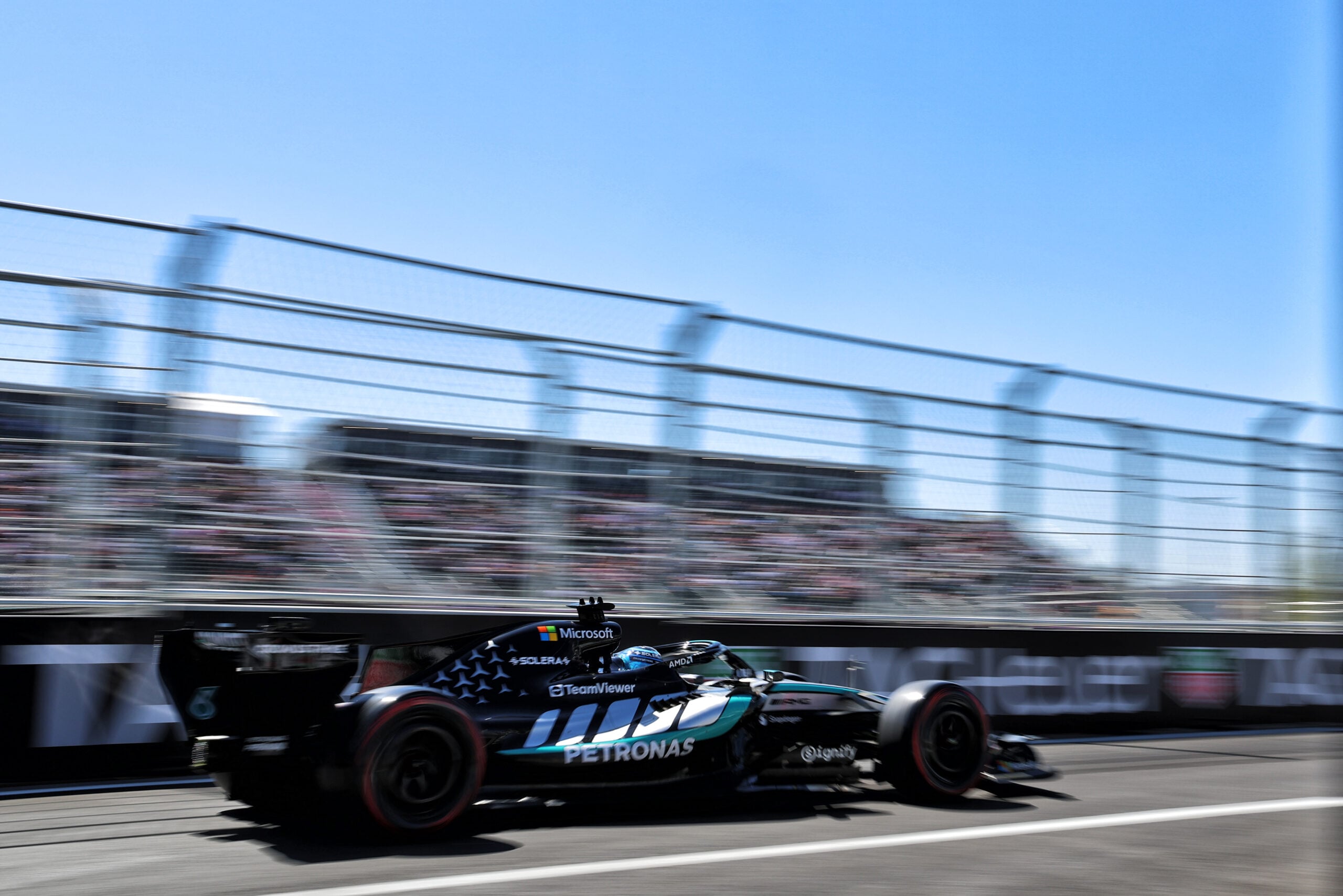 F1: Confira a galeria de fotos deste sábado do GP da Espanha 2026 George Russell (GBR) Mercedes AMG Formula One Team W17.