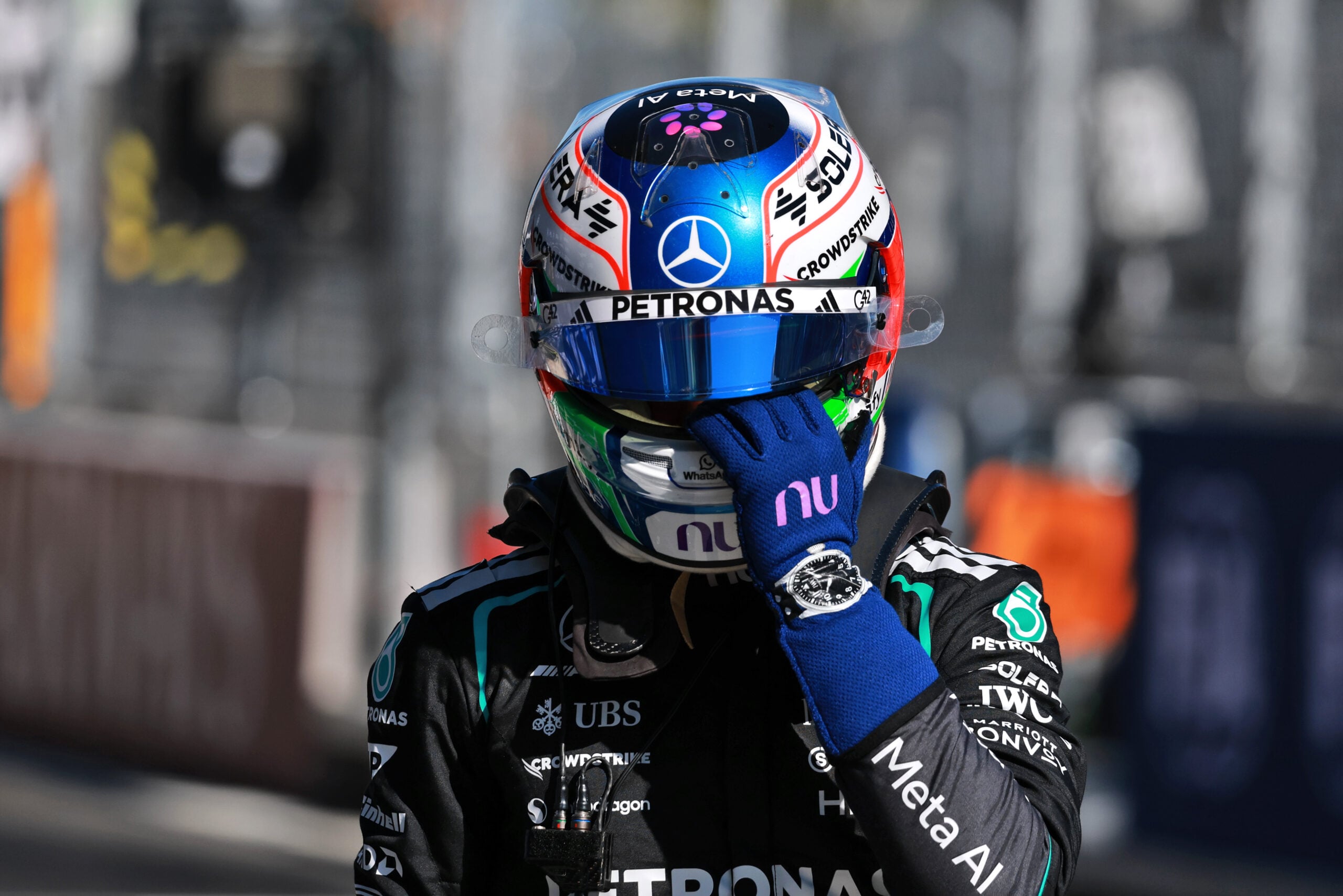 F1: Confira a galeria de fotos deste sábado do GP da Espanha 2026 Andrea Kimi Antonelli (ITA) Mercedes AMG Formula One Team in qualifying parc ferme.