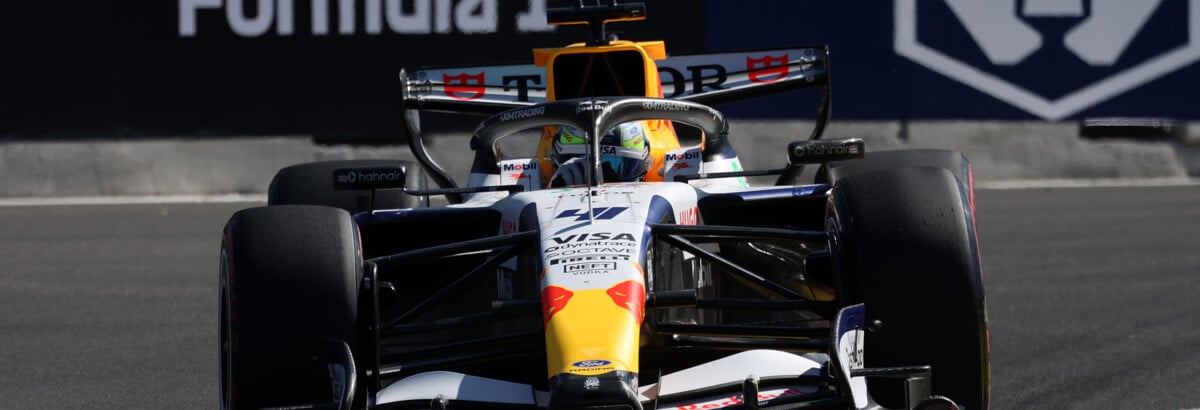 F1: Lindblad marca pontos para Racing Bulls após corrida complicada