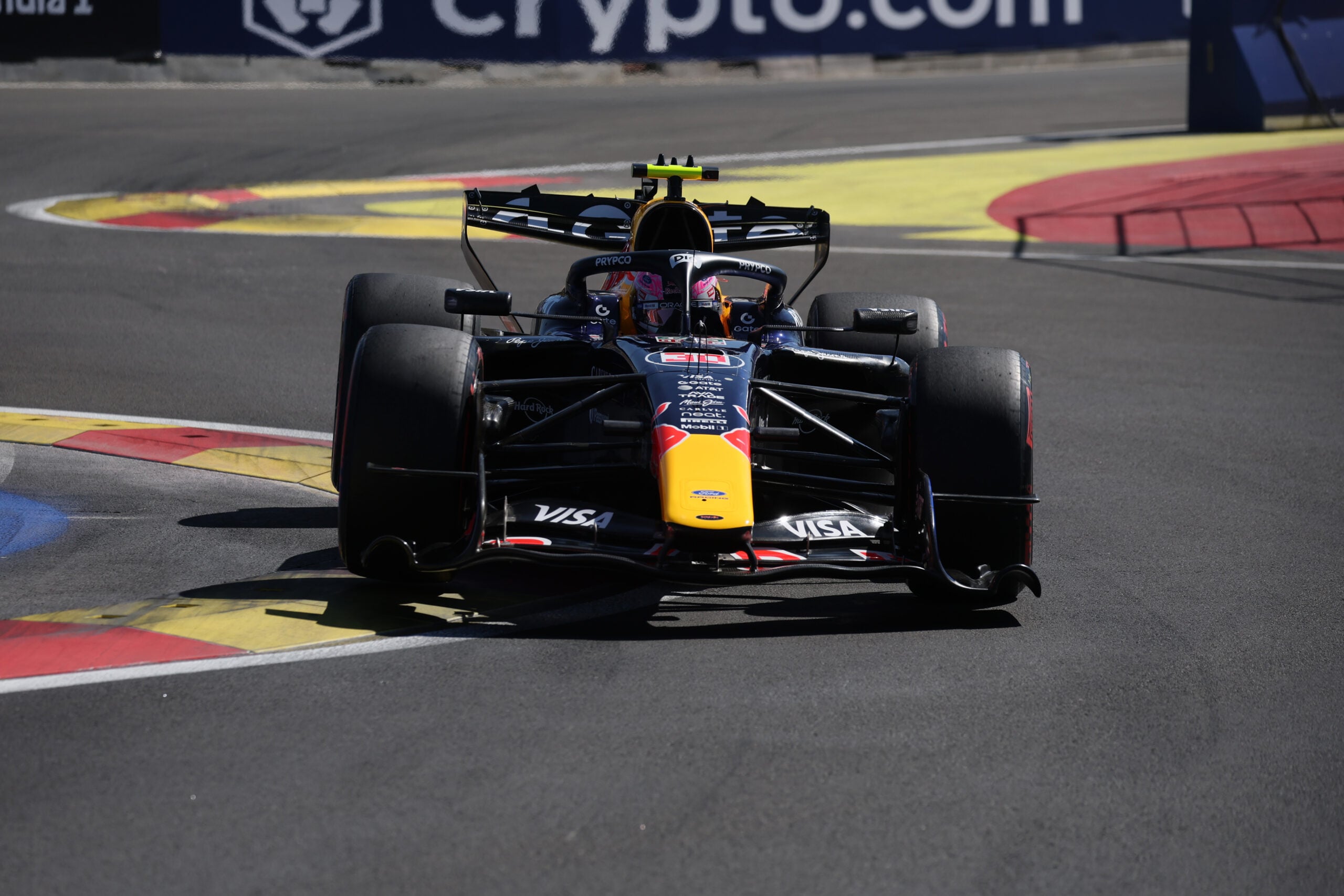 F1: Confira a galeria de fotos deste sábado do GP da Espanha 2026 Liam Lawson (NZL) Red Bull Racing RB22.