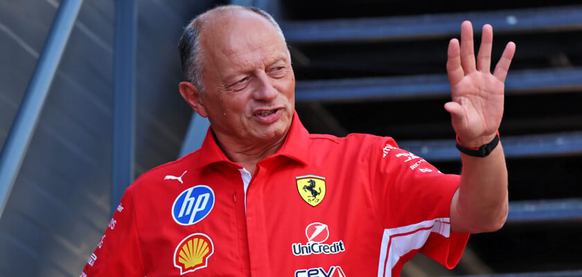 F1: Villeneuve destaca apoio de Hamilton e Leclerc a Vasseur na Ferrari