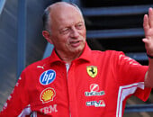 F1: Villeneuve destaca apoio de Hamilton e Leclerc a Vasseur na Ferrari