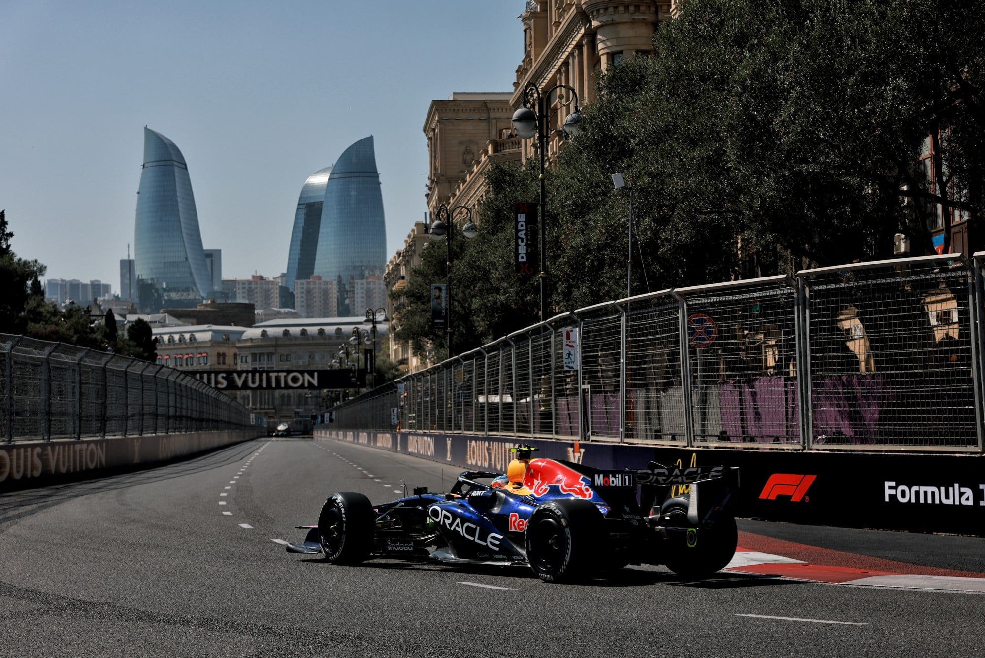 F1: Confira as imagens desta sexta-feira da F1 em Baku Isack Hadjar (FRA) Red Bull Racing RB22.