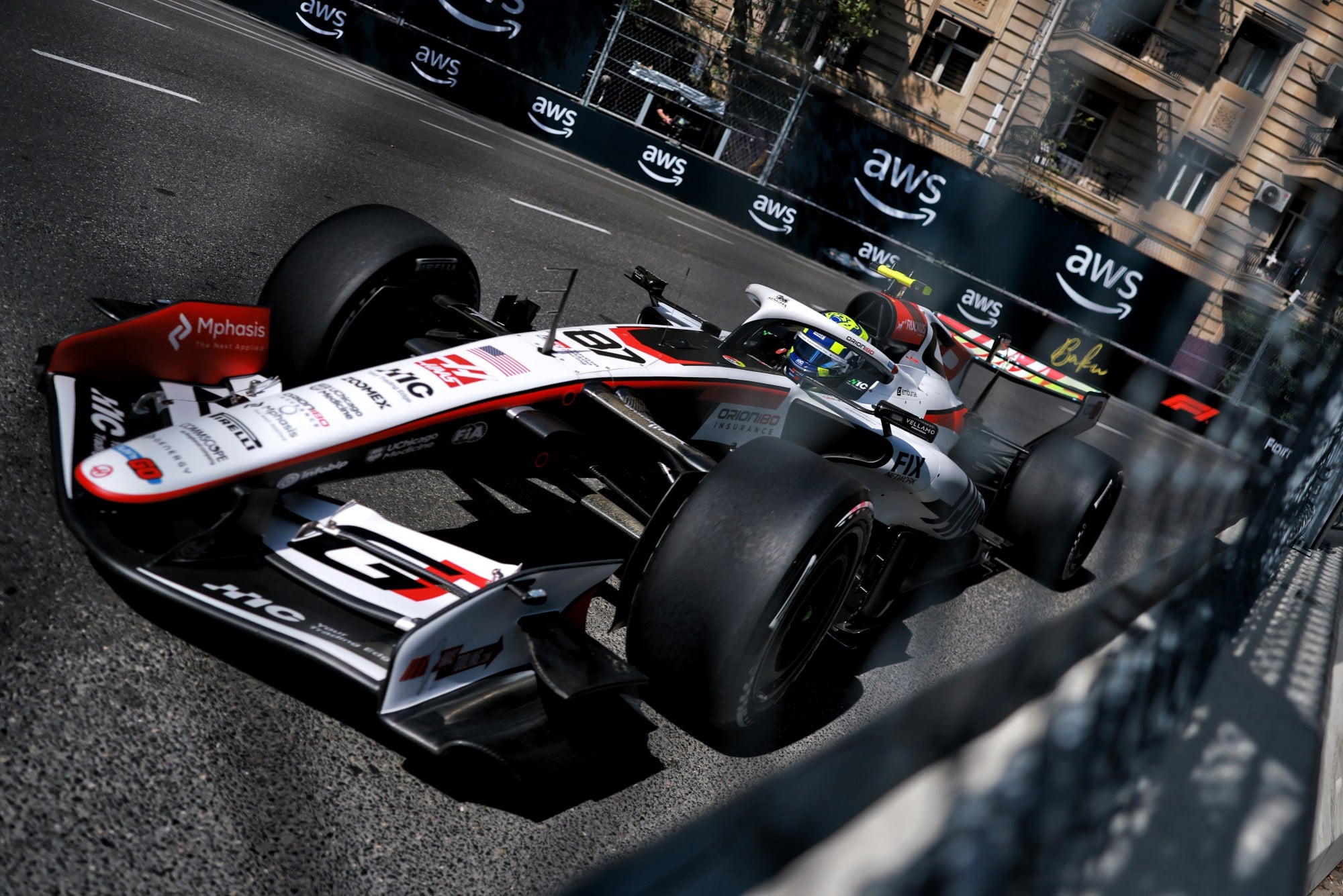 F1: Confira as imagens desta sexta-feira da F1 em Baku Oliver Bearman (GBR) Haas F1 Team VF-26.