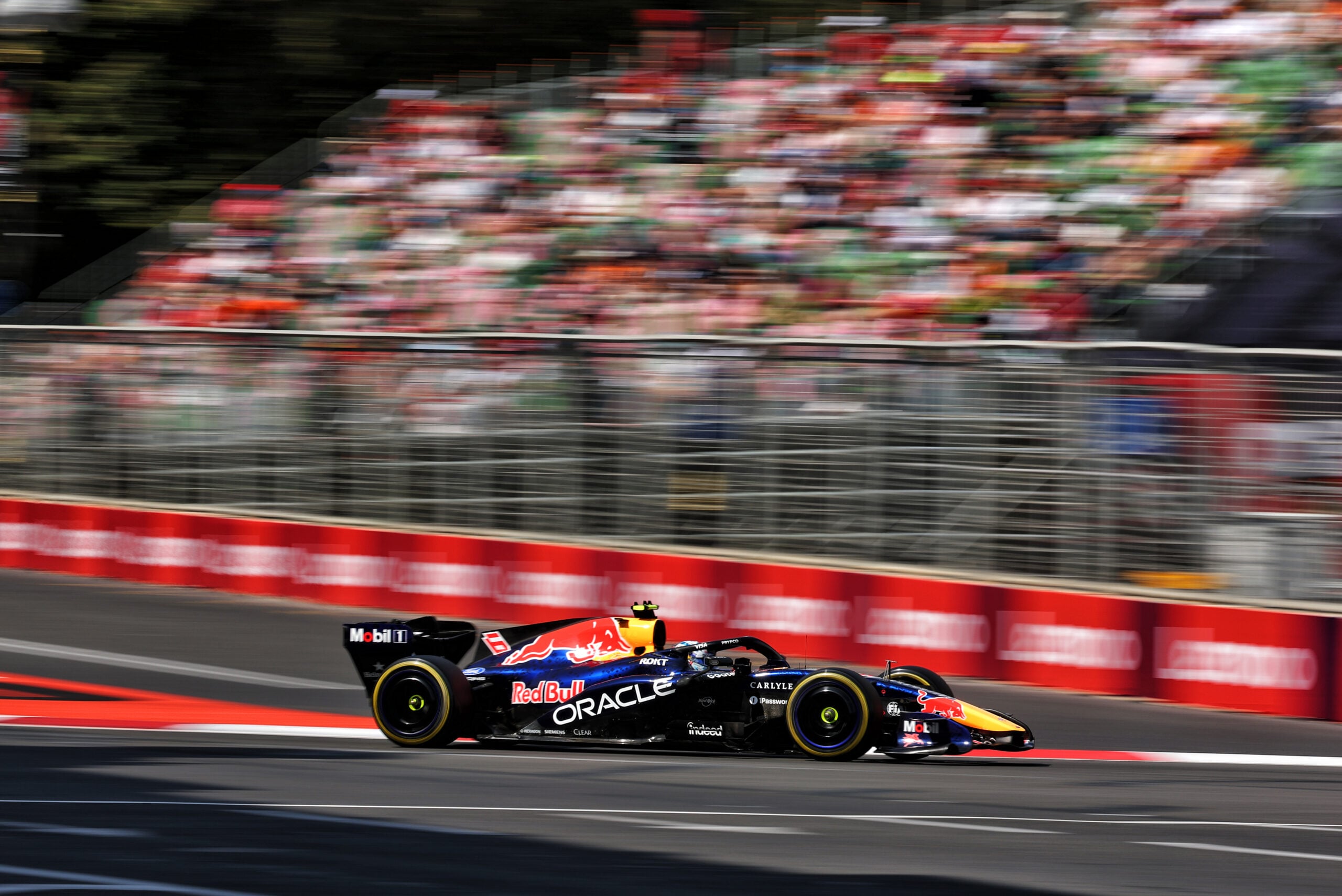 F1: Confira as imagens desta sexta-feira do GP do Azerbaijão 2026 Isack Hadjar (FRA) Red Bull Racing RB22.