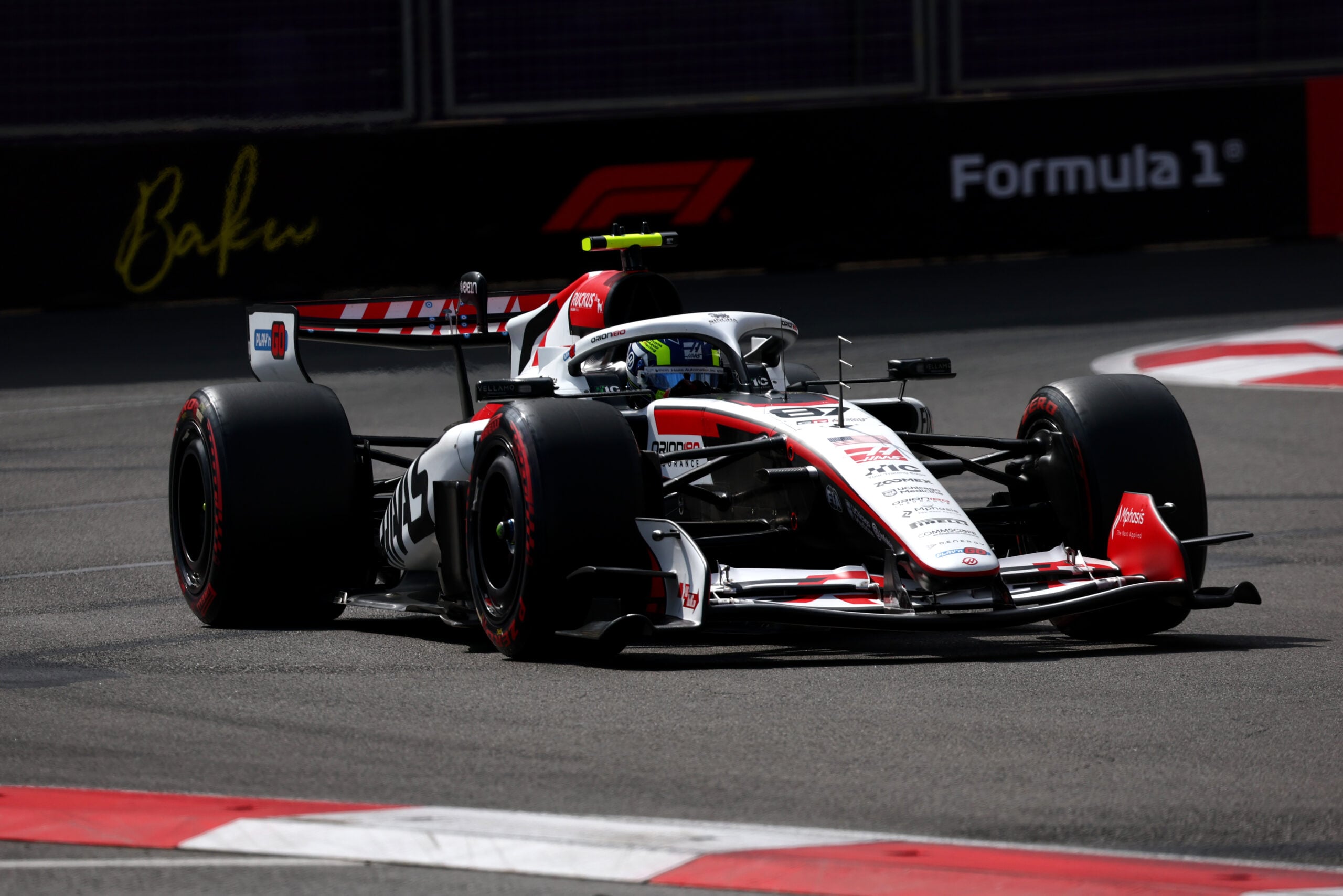F1: Confira as imagens desta sexta-feira do GP do Azerbaijão 2026 Oliver Bearman (GBR) Haas F1 Team VF-26.