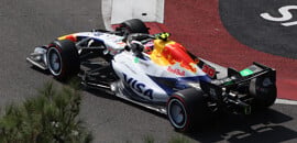 F1: Lawson ganha força por resultados, mas Red Bull ainda avalia Tsolov