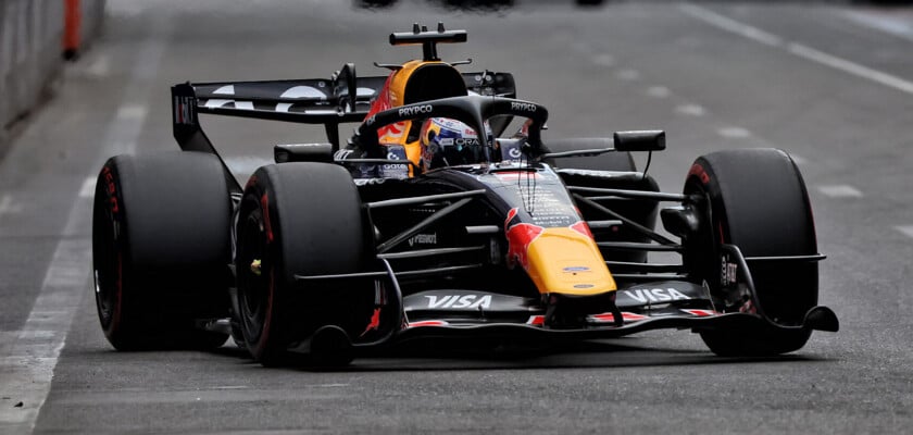 F1 hoje: Verstappen mira tri em Austin e Mercedes estreia asa dianteira
