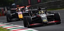 Kato toma liderança no final e vence Sprint movimentada da F3 na Itália