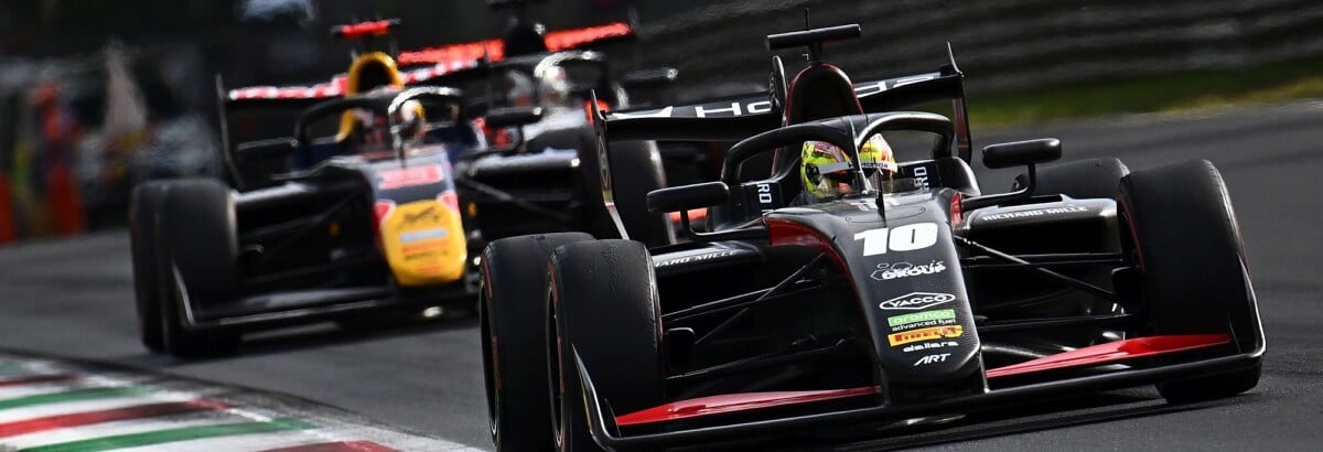 Kato toma liderança no final e vence Sprint movimentada da F3 na Itália
