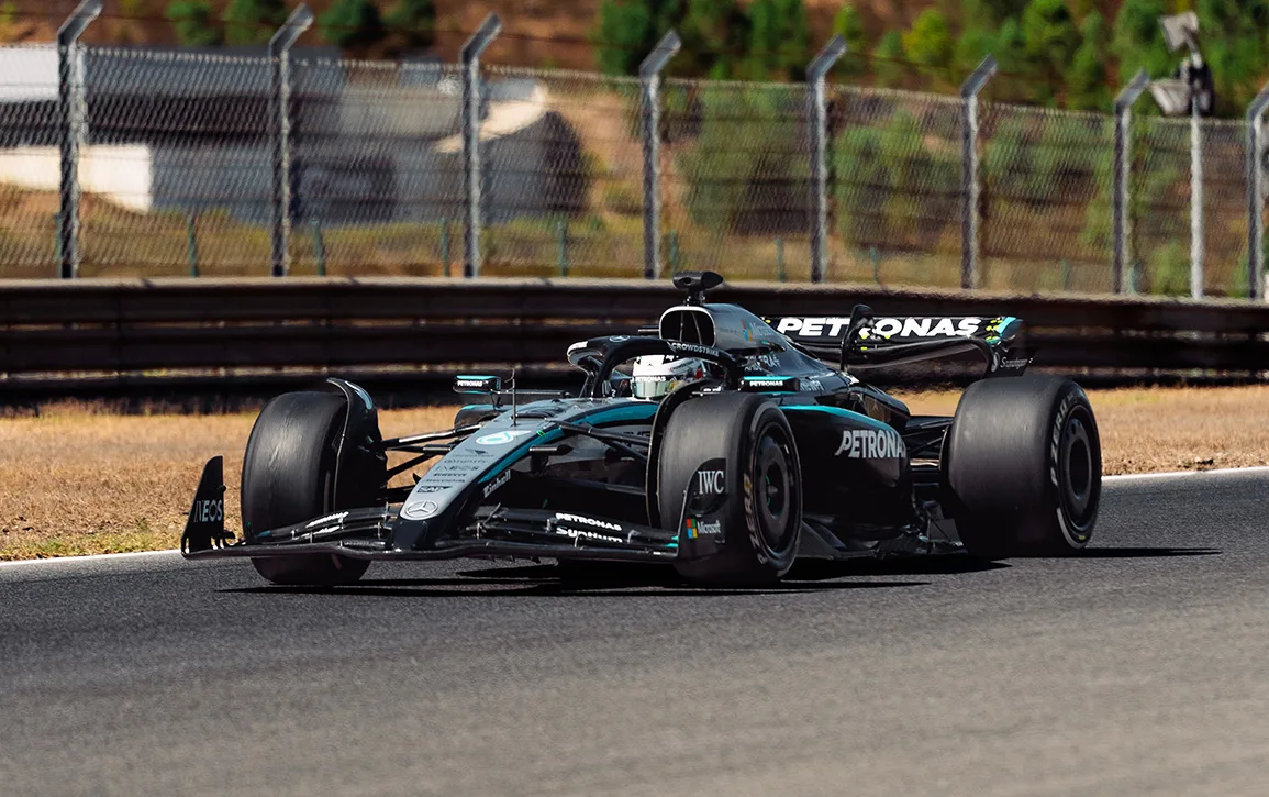 F1: Dürksen completa dois dias de testes com W16 da Mercedes em Portugal