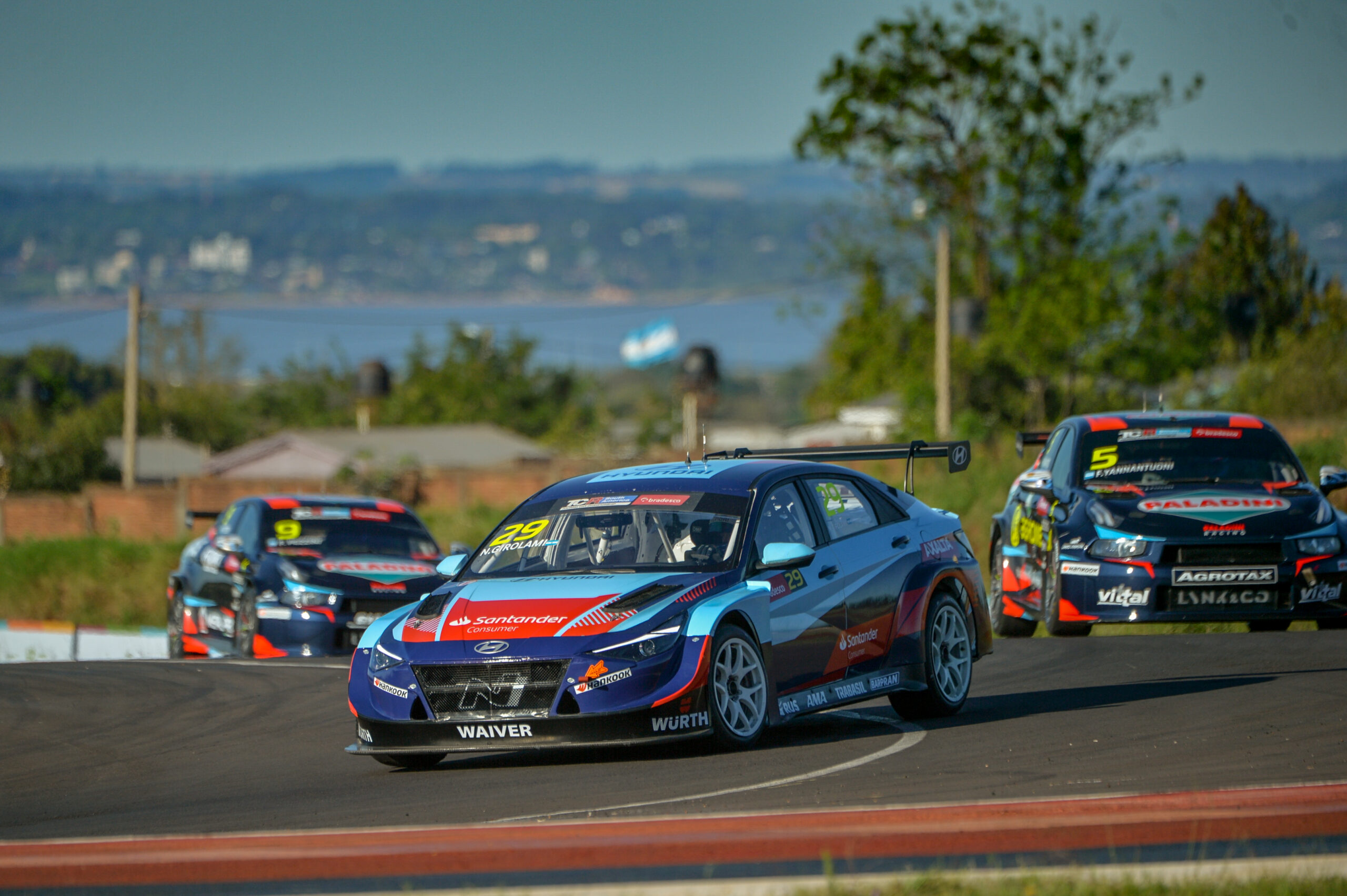 Girolami supera Trappa e lidera segundo treino do TCR South America em Posadas
