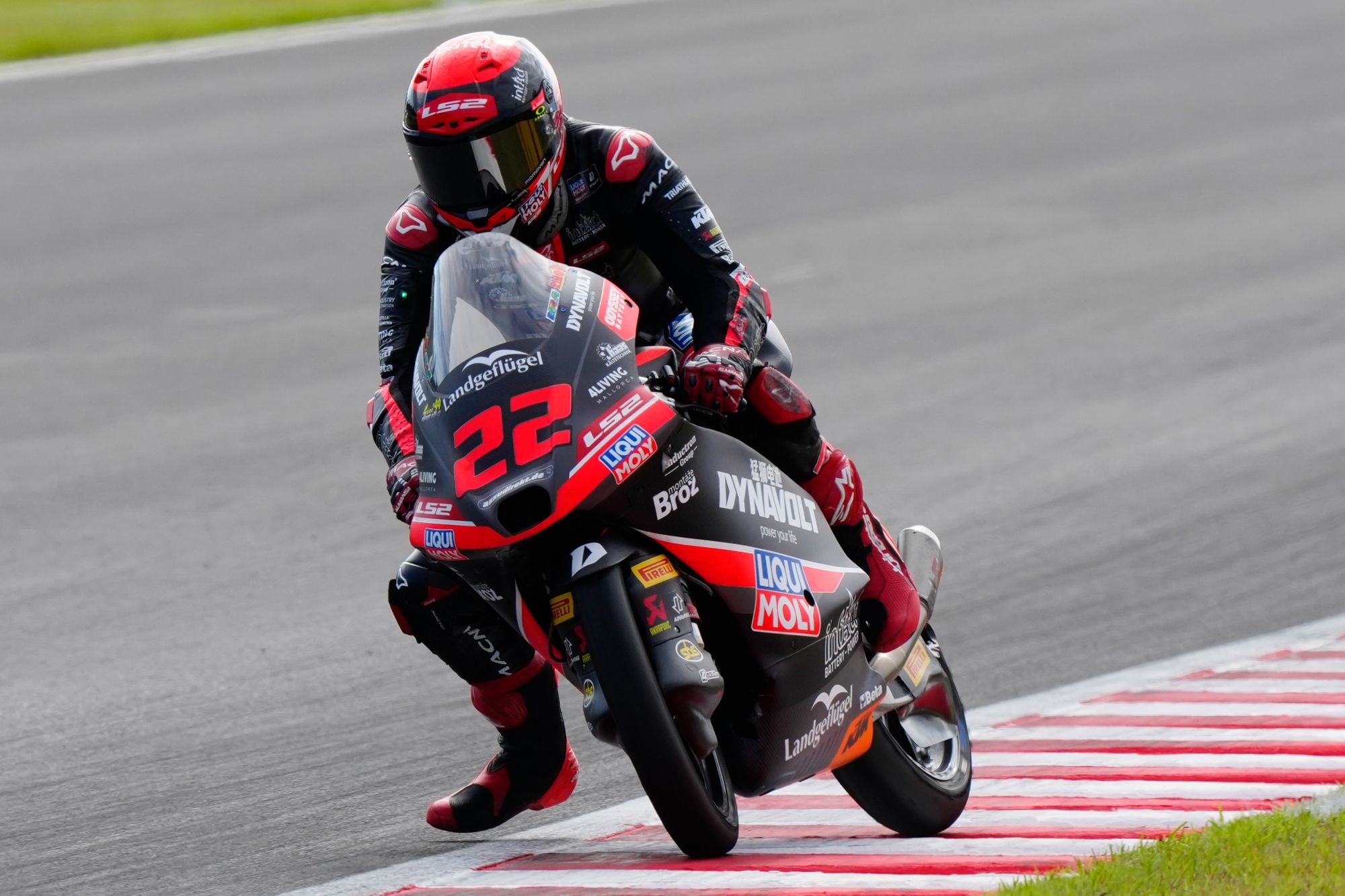 Moto3: Almansa conquista pole position no Japão. Quiles parte da segunda fila David Almansa